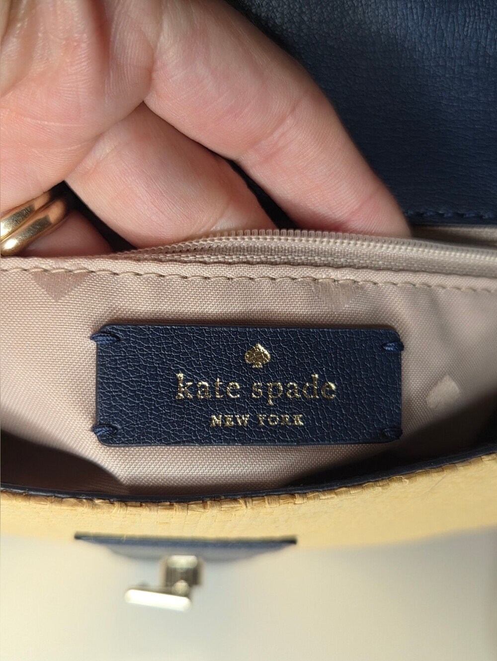 Kate Spade Robyn Straw Medium Chain Saddle Bag Navy Cream WKRU6847 EUC - Picture 16 of 16